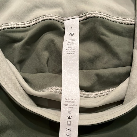 Ladies Cropped LULULEMON pants size 4 - Picture 5 of 5